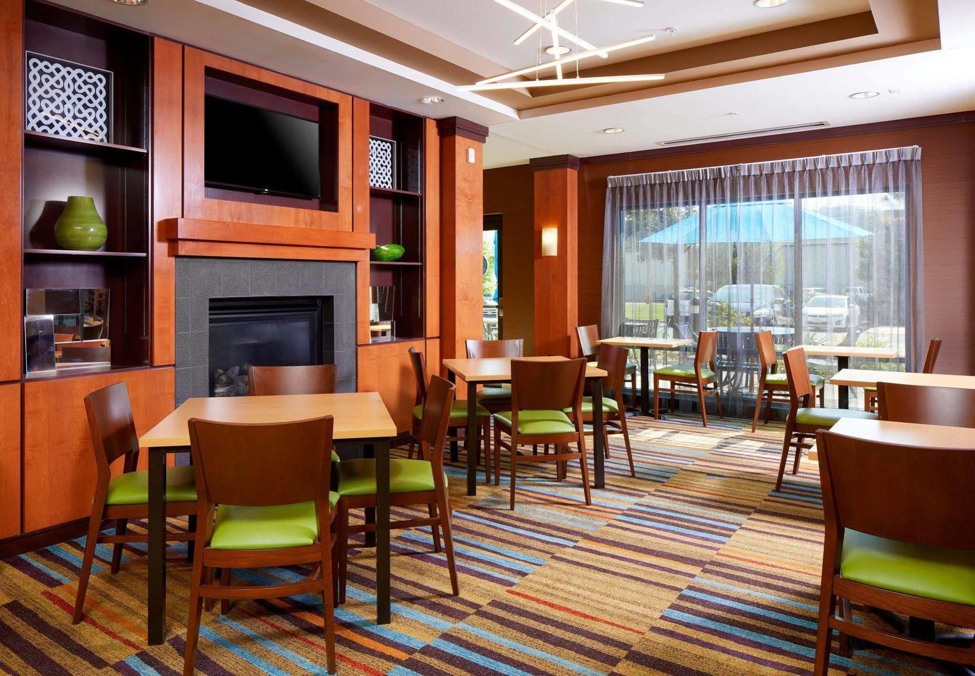 Fairfield Inn & Suites By Marriott Cumberland Exterior foto
